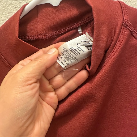 YoungLA Red Compression Mockneck - Picture 4 of 6